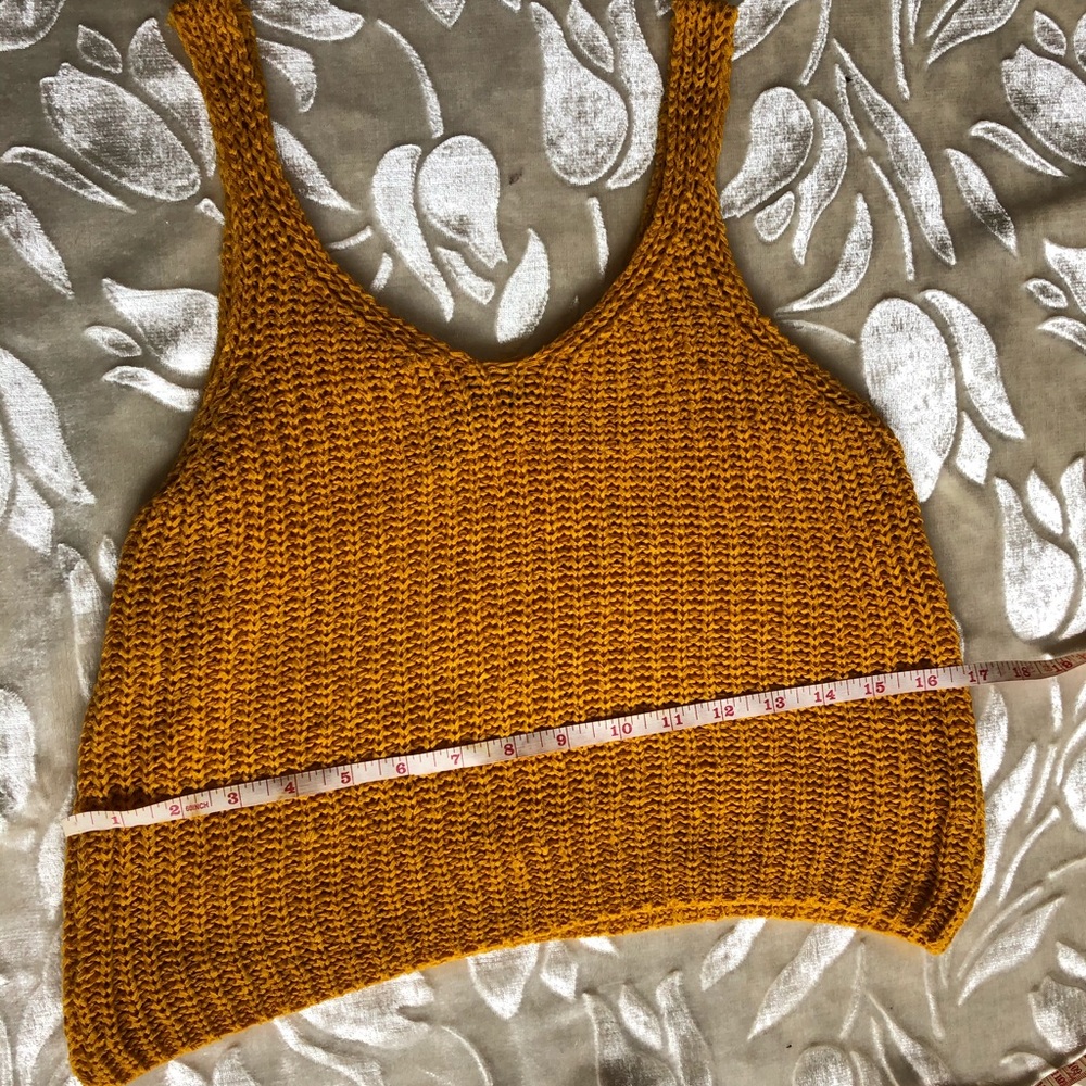 Crochet Top - Picture 4 of 6
